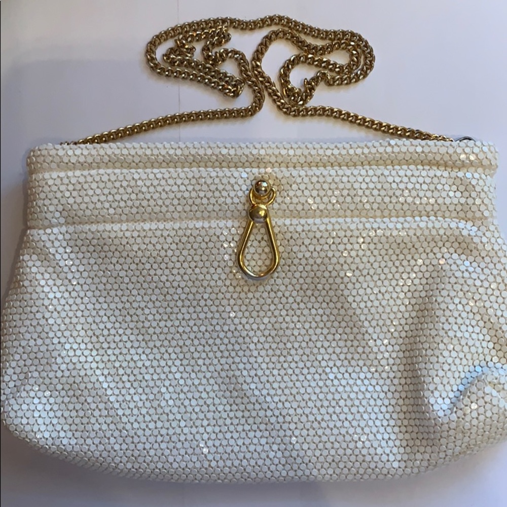 Vintage Off white small beaded handbag.